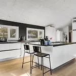 Manviva - 250m From The Sea By Interhome Feriehus